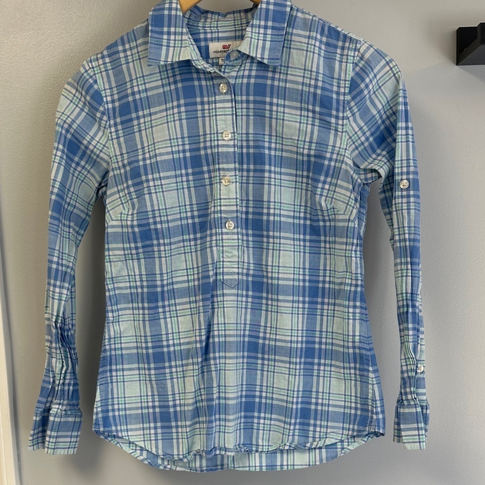 Vineyard Vines Quarter Botton Blouse